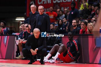 2024-10-17 - Ettore Messina, head coach EA7 Emporio Armani Olimpia Milano & his coaching staff - EA7 EMPORIO ARMANI MILANO VS ZALGIRIS KAUNAS - EUROLEAGUE - BASKETBALL