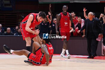 2024-10-17 - Leandro Bolmaro (EA7 Emporio Armani Olimpia Milano) & Armoni Brooks (EA7 Emporio Armani Olimpia Milano) - EA7 EMPORIO ARMANI MILANO VS ZALGIRIS KAUNAS - EUROLEAGUE - BASKETBALL