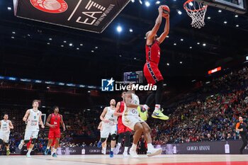 2024-10-17 - Shavon Shields (EA7 Emporio Armani Olimpia Milano) - EA7 EMPORIO ARMANI MILANO VS ZALGIRIS KAUNAS - EUROLEAGUE - BASKETBALL