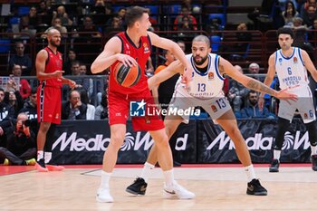 2024-10-24 - Nenad Dimitrijvevic (EA7 Emporio Armani Olimpia Milano) & Darius Thompson (Anadolu Efes Istanbul) - EA7 EMPORIO ARMANI MILANO VS ANADOLU EFES ISTANBUL - EUROLEAGUE - BASKETBALL