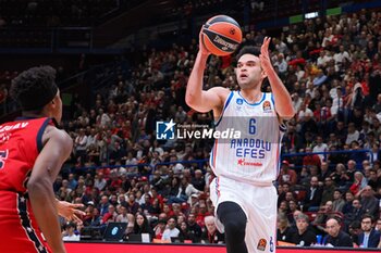 2024-10-24 - Elijah Bryant (Anadolu Efes Istanbul) - EA7 EMPORIO ARMANI MILANO VS ANADOLU EFES ISTANBUL - EUROLEAGUE - BASKETBALL