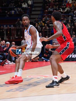 2024-10-24 - Rodrigue Beaubois (Anadolu Efes Istanbul) & Armoni Brooks (EA7 Emporio Armani Olimpia Milano) - EA7 EMPORIO ARMANI MILANO VS ANADOLU EFES ISTANBUL - EUROLEAGUE - BASKETBALL