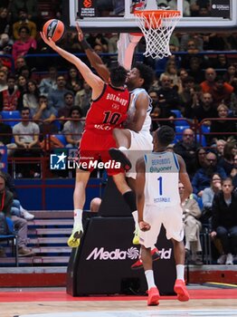 2024-10-24 - Leandro Bolmaro (EA7 Emporio Armani Olimpia Milano) - EA7 EMPORIO ARMANI MILANO VS ANADOLU EFES ISTANBUL - EUROLEAGUE - BASKETBALL