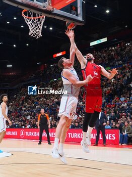 2024-10-24 - Nikola Mirotic (EA7 Emporio Armani Olimpia Milano) & Ercan Osmani (Anadolu Efes Istanbul) - EA7 EMPORIO ARMANI MILANO VS ANADOLU EFES ISTANBUL - EUROLEAGUE - BASKETBALL