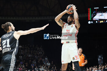 2024-10-29 - Devin Booker (Bayern) during the basketball Turkish Airlines Euroleague match between Virtus Segafredo Bologna and Bayern Monaco at the Unipol Arena, Casalecchio (Bologna), Italy, October 29, 2024 - photo: Michele Nucci - SEGAFREDO VIRTUS BOLOGNA VS BAYERN MUNICH - EUROLEAGUE - BASKETBALL