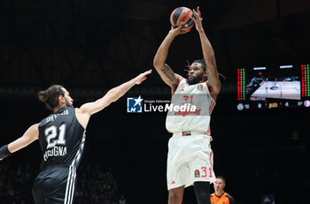 2024-10-29 - Devin Booker (Bayern) during the basketball Turkish Airlines Euroleague match between Virtus Segafredo Bologna and Bayern Monaco at the Unipol Arena, Casalecchio (Bologna), Italy, October 29, 2024 - photo: Michele Nucci - SEGAFREDO VIRTUS BOLOGNA VS BAYERN MUNICH - EUROLEAGUE - BASKETBALL