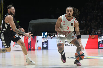 2024-10-29 - Carsen Edwards (Bayern) during the basketball Turkish Airlines Euroleague match between Virtus Segafredo Bologna and Bayern Monaco at the Unipol Arena, Casalecchio (Bologna), Italy, October 29, 2024 - photo: Michele Nucci - SEGAFREDO VIRTUS BOLOGNA VS BAYERN MUNICH - EUROLEAGUE - BASKETBALL