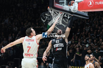 2024-10-29 - Tornike Shengelia (Virtus Bologna) in action thwarted by Johannes Voigtmann (Bayern) during the basketball Turkish Airlines Euroleague match between Virtus Segafredo Bologna and Bayern Monaco at the Unipol Arena, Casalecchio (Bologna), Italy, October 29, 2024 - photo: Michele Nucci - SEGAFREDO VIRTUS BOLOGNA VS BAYERN MUNICH - EUROLEAGUE - BASKETBALL