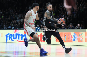 2024-10-29 - Daniel Hackett (Virtus Bologna) (R) in action thwarted by Nick Weiler-Babb (Bayern) during the basketball Turkish Airlines Euroleague match between Virtus Segafredo Bologna and Bayern Monaco at the Unipol Arena, Casalecchio (Bologna), Italy, October 29, 2024 - photo: Michele Nucci - SEGAFREDO VIRTUS BOLOGNA VS BAYERN MUNICH - EUROLEAGUE - BASKETBALL