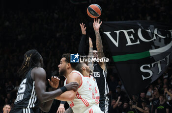 2024-10-29 - Daniel Hackett (Virtus Bologna) during the basketball Turkish Airlines Euroleague match between Virtus Segafredo Bologna and Bayern Monaco at the Unipol Arena, Casalecchio (Bologna), Italy, October 29, 2024 - photo: Michele Nucci - SEGAFREDO VIRTUS BOLOGNA VS BAYERN MUNICH - EUROLEAGUE - BASKETBALL