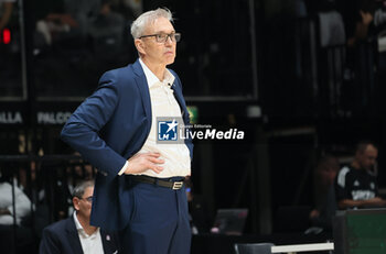 2024-10-29 - Gordon herbert, head coach of Bayern Monacoduring the basketball Turkish Airlines Euroleague match between Virtus Segafredo Bologna and Bayern Monaco at the Unipol Arena, Casalecchio (Bologna), Italy, October 29, 2024 - photo: Michele Nucci - SEGAFREDO VIRTUS BOLOGNA VS BAYERN MUNICH - EUROLEAGUE - BASKETBALL