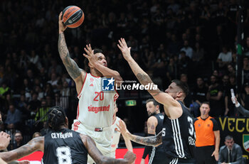 2024-10-29 - Elias Harris (Bayern) in action thwarted by Achille Polonara (Virtus Bologna) during the basketball Turkish Airlines Euroleague match between Virtus Segafredo Bologna and Bayern Monaco at the Unipol Arena, Casalecchio (Bologna), Italy, October 29, 2024 - photo: Michele Nucci - SEGAFREDO VIRTUS BOLOGNA VS BAYERN MUNICH - EUROLEAGUE - BASKETBALL