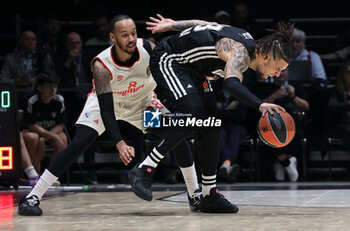 2024-10-29 - Daniel Hackett (Virtus Bologna) in action thwarted by Shabazz Napier (Bayern) during the basketball Turkish Airlines Euroleague match between Virtus Segafredo Bologna and Bayern Monaco at the Unipol Arena, Casalecchio (Bologna), Italy, October 29, 2024 - photo: Michele Nucci - SEGAFREDO VIRTUS BOLOGNA VS BAYERN MUNICH - EUROLEAGUE - BASKETBALL