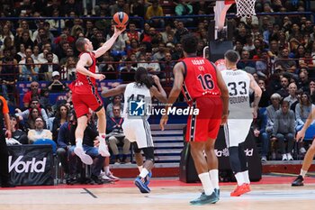 2024-10-31 - Fabien Causeur (EA7 Emporio Armani Olimpia Milano) - EA7 EMPORIO ARMANI MILANO VS SEGAFREDO VIRTUS BOLOGNA - EUROLEAGUE - BASKETBALL