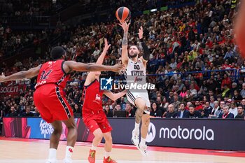 2024-10-31 - Isaia Cordinier (Virtus Segafredo Bologna) - EA7 EMPORIO ARMANI MILANO VS SEGAFREDO VIRTUS BOLOGNA - EUROLEAGUE - BASKETBALL