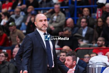 2024-11-07 - Chus Mateo, head coach Real Madrid - EA7 EMPORIO ARMANI MILANO VS REAL MADRID - EUROLEAGUE - BASKETBALL