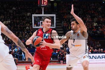 2024-11-07 - Nenad Dimitrijvevic (EA7 Emporio Armani Olimpia Milano) & Facundo Campazzo (Real Madrid) - EA7 EMPORIO ARMANI MILANO VS REAL MADRID - EUROLEAGUE - BASKETBALL