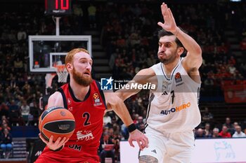 2024-11-07 - Nico Mannion (EA7 Emporio Armani Olimpia Milano) & Facundo Campazzo (Real Madrid) - EA7 EMPORIO ARMANI MILANO VS REAL MADRID - EUROLEAGUE - BASKETBALL