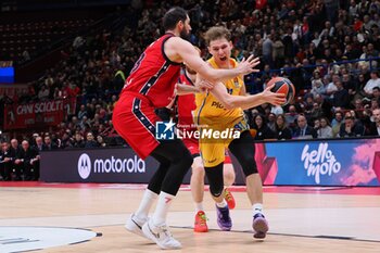 2024-11-21 - Rokas Jokubaitis (Maccabi Playtika Tel Aviv) & Nikola Mirotic (EA7 Emporio Armani Olimpia Milano) - EA7 EMPORIO ARMANI MILANO VS MACCABI PLAYTIKA TELAVIV - EUROLEAGUE - BASKETBALL