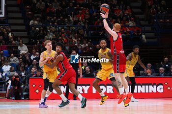 2024-11-21 - Nico Mannion (EA7 Emporio Armani Olimpia Milano) - EA7 EMPORIO ARMANI MILANO VS MACCABI PLAYTIKA TELAVIV - EUROLEAGUE - BASKETBALL