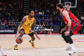 2024-11-21 - Levi Randolph (Maccabi Playtika Tel Aviv) & Nikola Mirotic (EA7 Emporio Armani Olimpia Milano) - EA7 EMPORIO ARMANI MILANO VS MACCABI PLAYTIKA TELAVIV - EUROLEAGUE - BASKETBALL