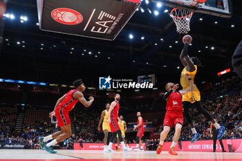 2024-11-21 - Wenyen Gabriel (Maccabi Playtika Tel Aviv) & Nico Mannion (EA7 Emporio Armani Olimpia Milano) - EA7 EMPORIO ARMANI MILANO VS MACCABI PLAYTIKA TELAVIV - EUROLEAGUE - BASKETBALL