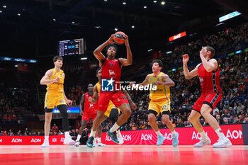 2024-11-21 - Zack LeDay (EA7 Emporio Armani Olimpia Milano) - EA7 EMPORIO ARMANI MILANO VS MACCABI PLAYTIKA TELAVIV - EUROLEAGUE - BASKETBALL