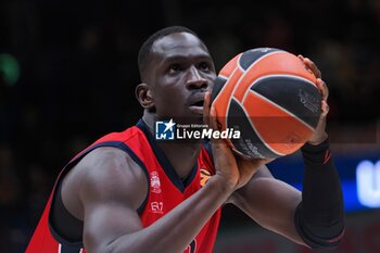 2024-11-21 - Ousmane Diop (EA7 Emporio Armani Olimpia Milano) - EA7 EMPORIO ARMANI MILANO VS MACCABI PLAYTIKA TELAVIV - EUROLEAGUE - BASKETBALL