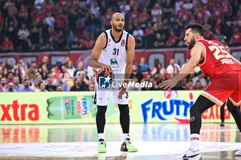 2024-10-15 - 31 Shavon Shields of EA7 Emporio Armani Milan is playing during the Euroleague, Round 3 match between Olympiacos Piraeus and EA7 Emporio Armani Milan at Peace and Friendship Stadium on October 15, 2024, Piraeus, Greece. - OLYMPIACOS VS EA7 EMPORIO ARMANI MILAN - EUROLEAGUE - BASKETBALL