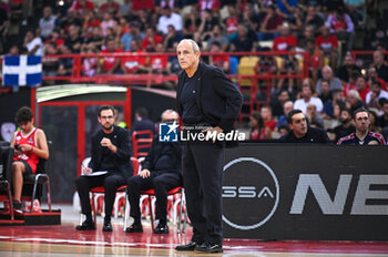 2024-10-15 - Head Coach Ettore Messina of EA7 Emporio Armani Milan during the Euroleague, Round 3 match between Olympiacos Piraeus and EA7 Emporio Armani Milan at Peace and Friendship Stadium on October 15, 2024, Piraeus, Greece. - OLYMPIACOS VS EA7 EMPORIO ARMANI MILAN - EUROLEAGUE - BASKETBALL