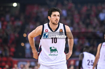 2024-10-15 - 10 Leandro Bolmaro of EA7 Emporio Armani Milan is playing during the Euroleague, Round 3 match between Olympiacos Piraeus and EA7 Emporio Armani Milan at Peace and Friendship Stadium on October 15, 2024, Piraeus, Greece. - OLYMPIACOS VS EA7 EMPORIO ARMANI MILAN - EUROLEAGUE - BASKETBALL