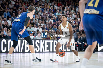 2024-10-25 - Theo Maledon (Asvel Villeurbanne) in action during a EuroLeague match between Braca Basket and Asvel Villeurbanne at Palau Blaugrana in Barcelona, Barcelona, Spain, on October 25 2024. Photo by Felip Mondino / Panoramic - BARÇA BASKET - ASVEL VILLEURBANNE - EUROLEAGUE - BASKETBALL