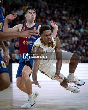 2024-10-25 - Theo Maledon (Asvel Villeurbanne) in action during a EuroLeague match between Braca Basket and Asvel Villeurbanne at Palau Blaugrana in Barcelona, Barcelona, Spain, on October 25 2024. Photo by Felip Mondino / Panoramic - BARÇA BASKET - ASVEL VILLEURBANNE - EUROLEAGUE - BASKETBALL