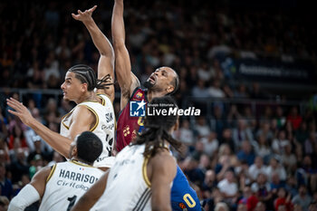 2024-10-25 - Kevin Punter (Barca Basket) in action during a EuroLeague match between Braca Basket and Asvel Villeurbanne at Palau Blaugrana in Barcelona, Barcelona, Spain, on October 25 2024. Photo by Felipe Mondino - BARÇA BASKET - ASVEL VILLEURBANNE - EUROLEAGUE - BASKETBALL