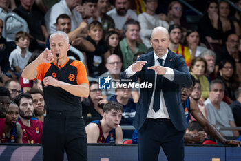 2024-10-25 - Head coach Joan Penarroya (Barca Basket) in action during a EuroLeague match between Braca Basket and Asvel Villeurbanne at Palau Blaugrana in Barcelona, Barcelona, Spain, on October 25 2024. Photo by Felipe Mondino - BARÇA BASKET - ASVEL VILLEURBANNE - EUROLEAGUE - BASKETBALL