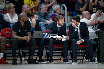 2024-10-25 - Head coach Pierric Poupet (Asvel Villeurbanne) in action during a EuroLeague match between Braca Basket and Asvel Villeurbanne at Palau Blaugrana in Barcelona, Barcelona, Spain, on October 25 2024. Photo by Felipe Mondino - BARÇA BASKET - ASVEL VILLEURBANNE - EUROLEAGUE - BASKETBALL