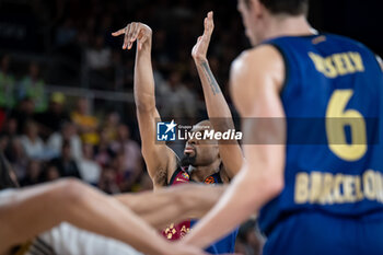 2024-10-25 - Kevin Punter (Barca Basket) in action during a EuroLeague match between Braca Basket and Asvel Villeurbanne at Palau Blaugrana in Barcelona, Barcelona, Spain, on October 25 2024. Photo by Felipe Mondino - BARÇA BASKET - ASVEL VILLEURBANNE - EUROLEAGUE - BASKETBALL