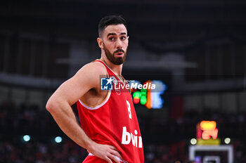 2024-10-29 - 8 Luca Vildoza of Olympiacos Piraeus is playing during the Euroleague, Round 6 match between Olympiacos Piraeus and Real Madrid at Peace and Friendship Stadium on October 29, 2024, Piraeus, Greece. - OLYMPIACOS VS REAL MADRID - EUROLEAGUE - BASKETBALL