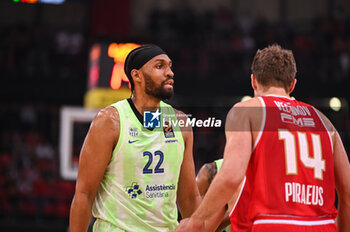 2024-10-31 - 22 Jabari Parker of FC Barcelona with 14 Sasha Vezenkov of Olympiacos Piraeus during the Euroleague, Round 7 match between Olympiacos Piraeus and FC Barcelona at Peace and Friendship Stadium in Piraeus, Greece, on October 31, 2024. - OLYMPIACOS VS FC BARCELONA - EUROLEAGUE - BASKETBALL