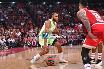 2024-10-31 - 1 Justin Anderson of FC Barcelona plays during the Euroleague, Round 7 match between Olympiacos Piraeus and FC Barcelona at Peace and Friendship Stadium in Piraeus, Greece, on October 31, 2024. - OLYMPIACOS VS FC BARCELONA - EUROLEAGUE - BASKETBALL