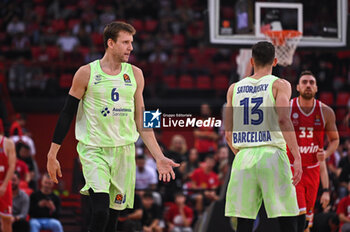 2024-10-31 - 6 Jan Vesely with 13 Tomas Satoransky of FC Barcelona play during the Euroleague, Round 7 match between Olympiacos Piraeus and FC Barcelona at Peace and Friendship Stadium in Piraeus, Greece, on October 31, 2024. - OLYMPIACOS VS FC BARCELONA - EUROLEAGUE - BASKETBALL