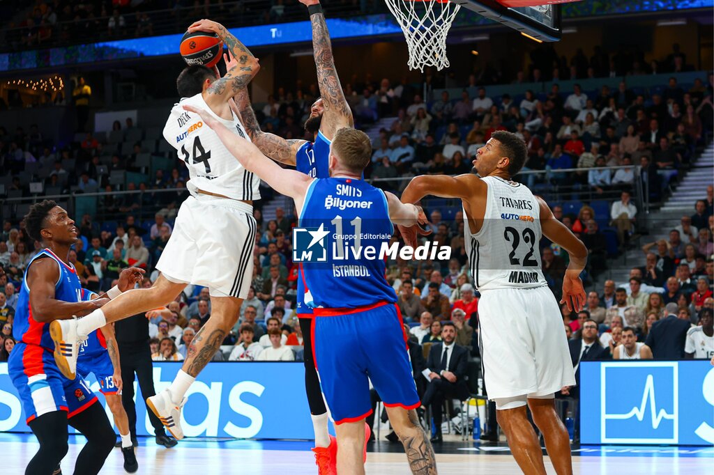 Euroleague Basketball Real Madrid v Anadolu Efes - EUROLEAGUE - BASKETBALL