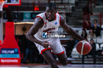 2024-01-24 - Gabe Brown #44 of Itelyum Varese seen in action during FIBA Europe Cup 2023/24 Second Round Group N game between Itelyum Varese and Niners Chemnitz at Itelyum Arena, Varese, Italy on January 24, 2024 - ITELYUM VARESE VS NINERS CHEMNITZ - FIBA EUROPE CUP - BASKETBALL