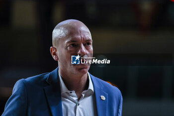 2024-01-24 - Rodrigo Pastore Head Coach of Niners Chemnitz looks on during FIBA Europe Cup 2023/24 Second Round Group N game between Itelyum Varese and Niners Chemnitz at Itelyum Arena, Varese, Italy on January 24, 2024 - ITELYUM VARESE VS NINERS CHEMNITZ - FIBA EUROPE CUP - BASKETBALL