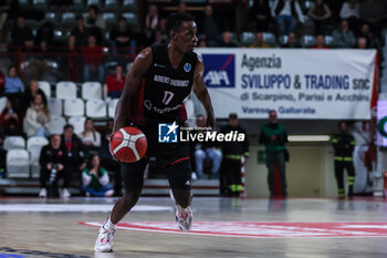 2024-01-24 - Tylor Ongwae #17 of Niners Chemnitz seen in action during FIBA Europe Cup 2023/24 Second Round Group N game between Itelyum Varese and Niners Chemnitz at Itelyum Arena, Varese, Italy on January 24, 2024 - ITELYUM VARESE VS NINERS CHEMNITZ - FIBA EUROPE CUP - BASKETBALL