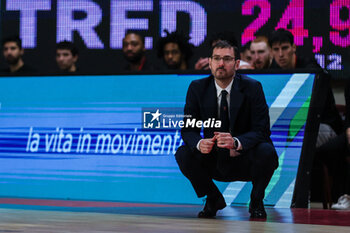 2024-01-24 - Tom Bialaszewski Head Coach of Itelyum Varese seen in action during FIBA Europe Cup 2023/24 Second Round Group N game between Itelyum Varese and Niners Chemnitz at Itelyum Arena, Varese, Italy on January 24, 2024 - ITELYUM VARESE VS NINERS CHEMNITZ - FIBA EUROPE CUP - BASKETBALL