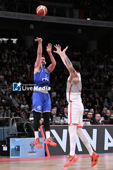 2024-02-22 - Sospension shot of Giampaolo Ricci ( italy ) during FIBA Euro Basket group B game between Italy and Turkiye  at Vitifrigo Arena in Pesaro, Italy on   February 22, 2024 - EUROBASKET 2025 QUALIFICATIONS - ITALY VS TURKEY - EVENTS - BASKETBALL