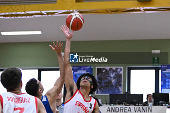 2024-07-05 - Images of the Spain and Greece match at Pala Cian Toma - Domegge (BL) 5 July, 2024, during the 22nd De Silvestro-Meneghin International U20 Basketball Tournament - TORNEO UNDER 20 - 22° MEMORIAL DE SILVESTRO/TROFEO MENEGHIN - SPAGNA VS GRECIA - EVENTS - BASKETBALL