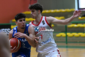 2024-07-05 - Images of the Spain and Greece match at Pala Cian Toma - Domegge (BL) 5 July, 2024, during the 22nd De Silvestro-Meneghin International U20 Basketball Tournament - TORNEO UNDER 20 - 22° MEMORIAL DE SILVESTRO/TROFEO MENEGHIN - SPAGNA VS GRECIA - EVENTS - BASKETBALL