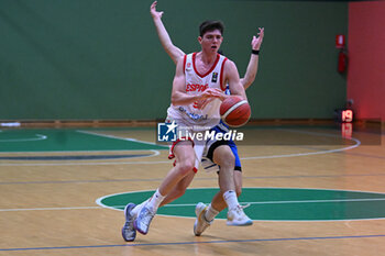 2024-07-05 - Images of the Spain and Greece match at Pala Cian Toma - Domegge (BL) 5 July, 2024, during the 22nd De Silvestro-Meneghin International U20 Basketball Tournament - TORNEO UNDER 20 - 22° MEMORIAL DE SILVESTRO/TROFEO MENEGHIN - SPAGNA VS GRECIA - EVENTS - BASKETBALL